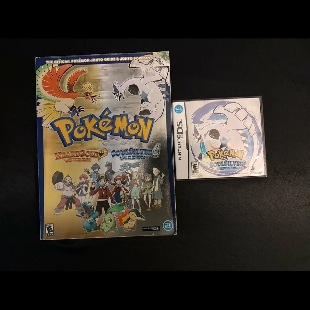 Nintendo Pokémon HeartGold & SoulSilver Guide and Game Set